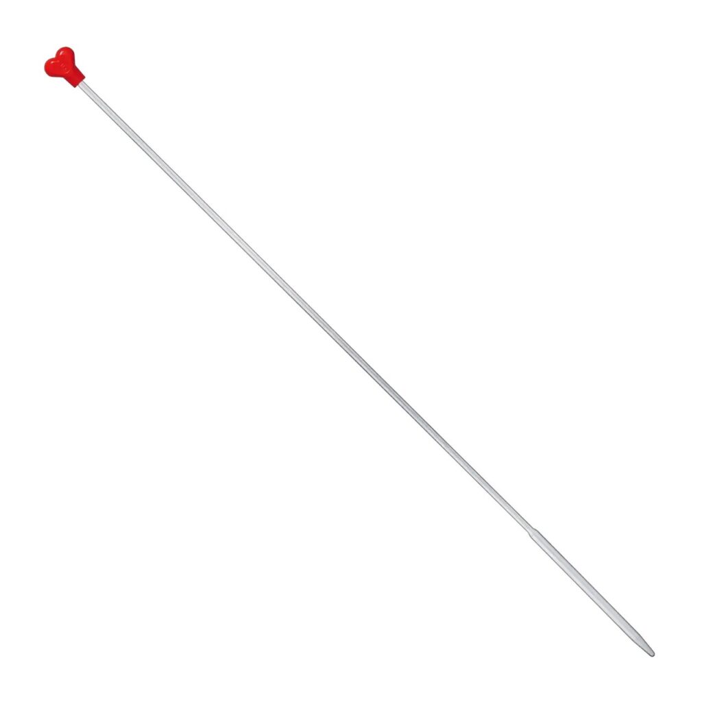 Aiguille à tricoter avec une tête en forme de cœur rouge, idéale pour la laine de mouton.